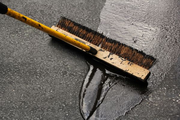 Asphalt Driveway Sealing in Mishawaka